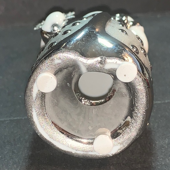 Pier 1 Imports Santa Pere Silver & White Ceramic Figurine Original Box Retired - Picture 6 of 8